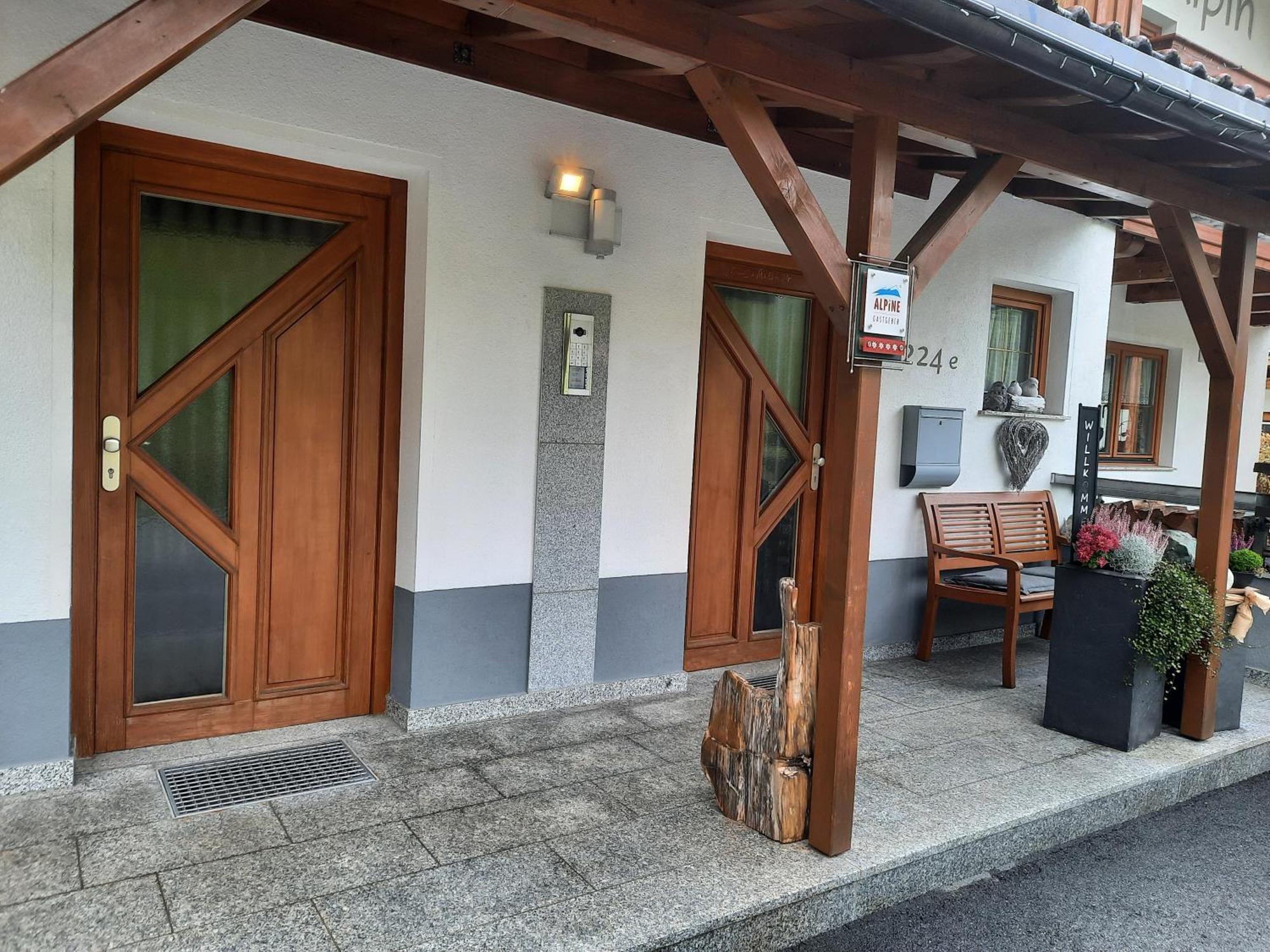 Haus Alpin Apartments Петной ам Арлберг Екстериор снимка